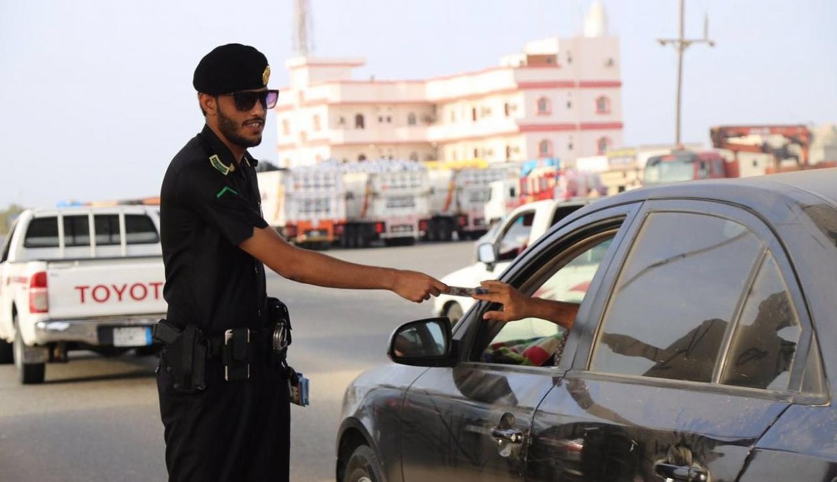 المرور السعودي أطلق مخالفة جديدة!! يتم رصدها إلكترونيًا وهذه غرامتها المالية «غرامة كبيرة»